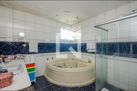 Casa à venda com 1000m², 3 quartos e 5 vagas Casa à venda com 1000m², 3 quartos e 5 vagasBanheiro da Suíte