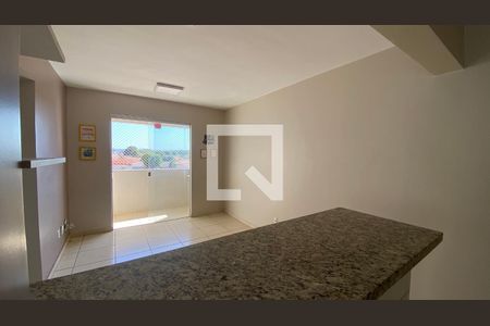 Sala de apartamento para alugar com 2 quartos, 64m² em Residencial Eldorado, Goiânia