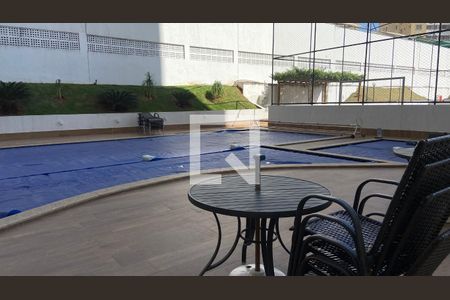 Apartamento para alugar com 64m², 2 quartos e 1 vagaPiscina