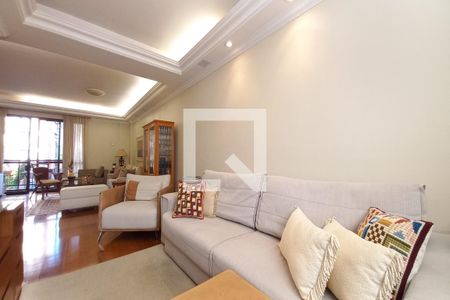 Sala de Tv  de apartamento à venda com 5 quartos, 240m² em Cambuí, Campinas