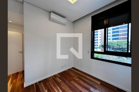 Apartamento à venda com 157m², 3 quartos e 2 vagasSuíte 1