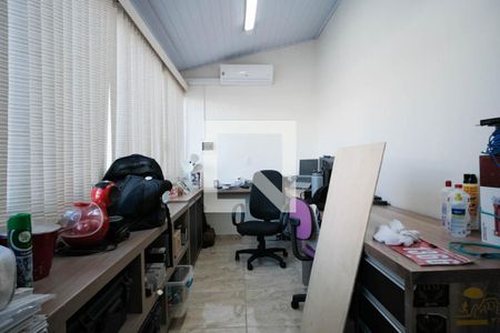 Casa à venda com 150m², 3 quartos e 2 vagas Casa à venda com 150m², 3 quartos e 2 vagasQuarto 3