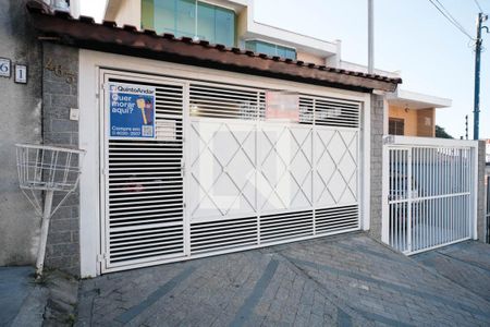 Casa à venda com 150m², 3 quartos e 2 vagas Casa à venda com 150m², 3 quartos e 2 vagasFachada
