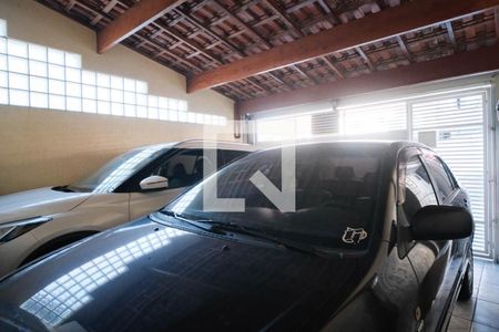 Casa à venda com 150m², 3 quartos e 2 vagas Casa à venda com 150m², 3 quartos e 2 vagasGaragem