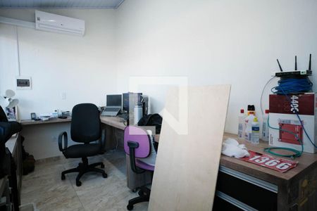 Casa à venda com 150m², 3 quartos e 2 vagas Casa à venda com 150m², 3 quartos e 2 vagasQuarto 3