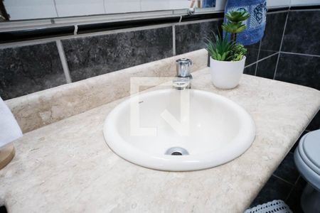 Banheiro de casa à venda com 3 quartos, 150m² em Vila Ré, São Paulo