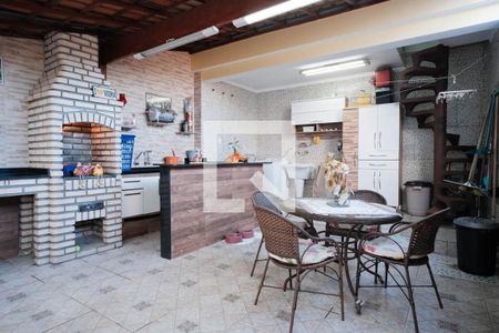 Casa à venda com 150m², 3 quartos e 2 vagas Casa à venda com 150m², 3 quartos e 2 vagasÁrea Comum