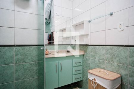 Casa à venda com 150m², 3 quartos e 2 vagas Casa à venda com 150m², 3 quartos e 2 vagasBanheiro