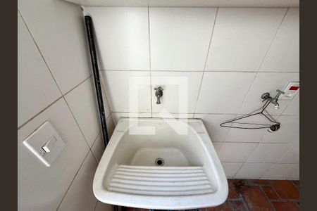 Casa à venda com 240m², 4 quartos e 3 vagasÁrea de Serviço