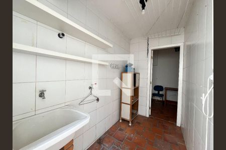 Casa à venda com 240m², 4 quartos e 3 vagasÁrea de Serviço