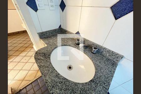 Casa à venda com 240m², 4 quartos e 3 vagasBanheiro Corredor