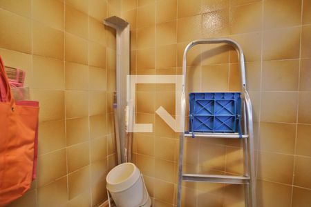 Apartamento para alugar com 75m², 2 quartos e 1 vagaBanheiro de Serviço