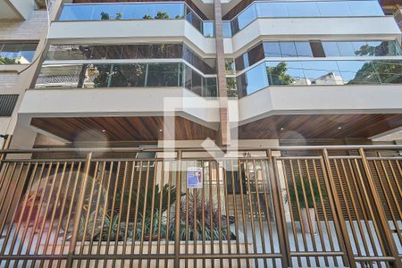 Apartamento à venda com 68m², 2 quartos e 2 vagasFachada