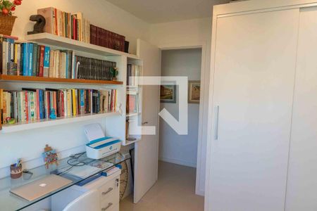 Apartamento à venda com 159m², 3 quartos e 2 vagasQuarto 2