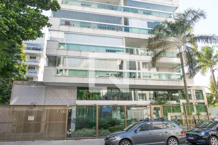 Apartamento à venda com 159m², 3 quartos e 2 vagasFachada