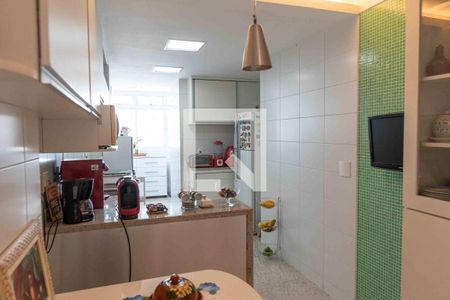 Apartamento à venda com 159m², 3 quartos e 2 vagasCozinha