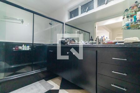 Apartamento à venda com 164m², 1 quarto e 2 vagas Apartamento à venda com 164m², 1 quarto e 2 vagasBanheiro da Suíte