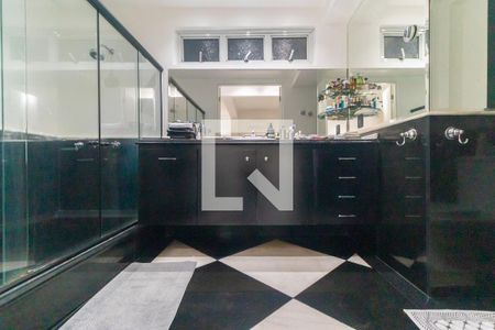 Apartamento à venda com 164m², 1 quarto e 2 vagas Apartamento à venda com 164m², 1 quarto e 2 vagasBanheiro da Suíte