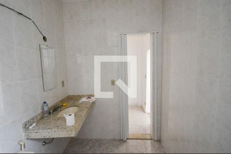 Casa à venda com 275m², 4 quartos e 2 vagas Casa à venda com 275m², 4 quartos e 2 vagasBanheiro 1