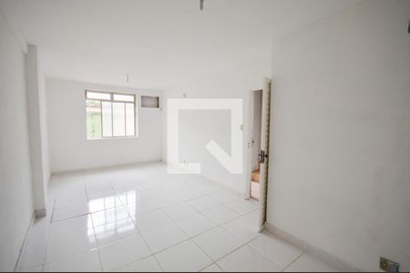 Casa à venda com 275m², 4 quartos e 2 vagas Casa à venda com 275m², 4 quartos e 2 vagasQuarto 4