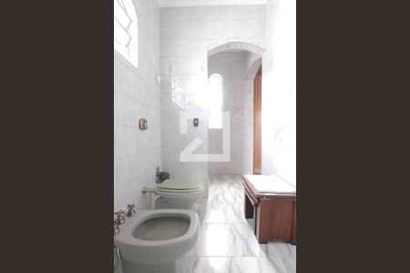 Banheiro de casa para alugar com 3 quartos, 154m² em Jardim Santa Maria, São Paulo