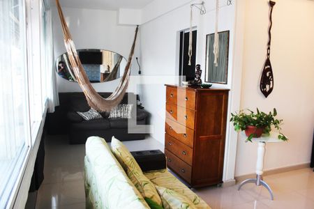 Sala de apartamento para alugar com 1 quarto, 50m² em Itararé, São Vicente