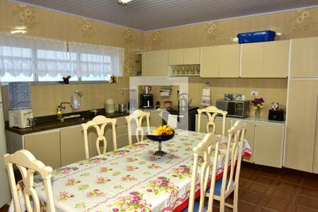 Casa para alugar com 130m², 3 quartos e 2 vagasCozinha