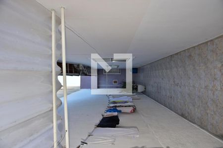 Casa para alugar com 130m², 3 quartos e 2 vagasCorredor