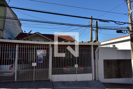Casa para alugar com 130m², 3 quartos e 2 vagasFachada
