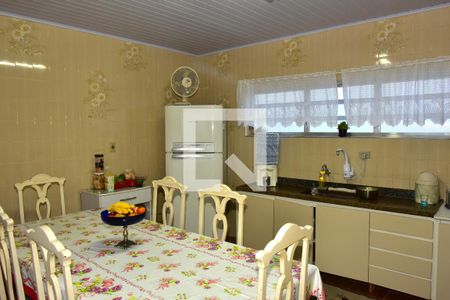 Casa para alugar com 130m², 3 quartos e 2 vagasCozinha