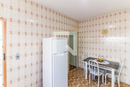 Casa à venda com 66m², 2 quartos e 2 vagas Casa à venda com 66m², 2 quartos e 2 vagasCozinha