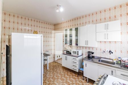 Casa à venda com 66m², 2 quartos e 2 vagas Casa à venda com 66m², 2 quartos e 2 vagasCozinha