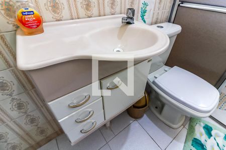 Casa à venda com 66m², 2 quartos e 2 vagas Casa à venda com 66m², 2 quartos e 2 vagasBanheiro