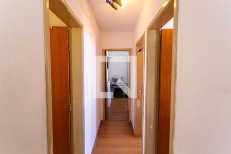 Corredor de apartamento à venda com 3 quartos, 68m² em Ipiranga, Belo Horizonte