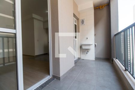 Apartamento para alugar com 52m², 2 quartos e 1 vaga Apartamento para alugar com 52m², 2 quartos e 1 vagaVaranda