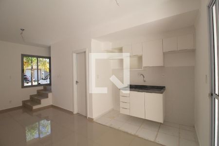 Casa de condomínio para alugar com 53m², 2 quartos e 1 vagaCozinha