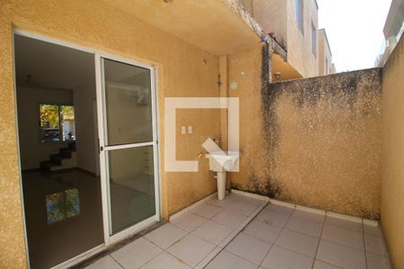 Casa de condomínio para alugar com 53m², 2 quartos e 1 vagaÁrea de Serviço