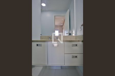 Suíte do Quarto 1 de apartamento para alugar com 1 quarto, 47m² em Boqueirão, Santos