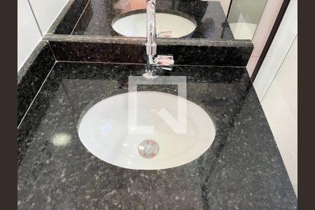  Banheiro  de apartamento para alugar com 1 quarto, 21m² em Vila Monte Alegre, São Paulo