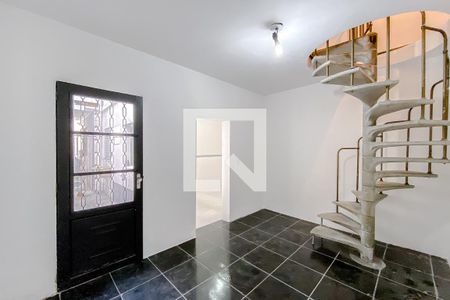 Sala de casa para alugar com 2 quartos, 138m² em Vila Oratório, São Paulo