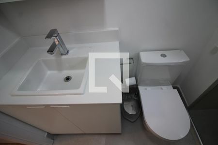 Apartamento à venda com 69m², 2 quartos e 2 vagasBanheiro da Suíte