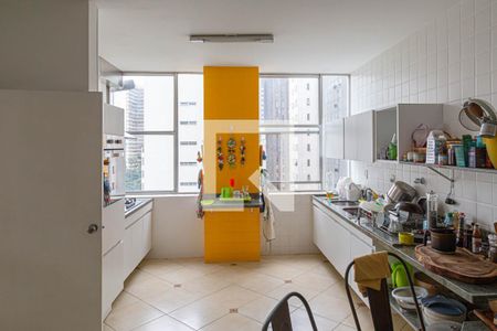 Apartamento para alugar com 275m², 3 quartos e 2 vagas Apartamento para alugar com 275m², 3 quartos e 2 vagasCozinha