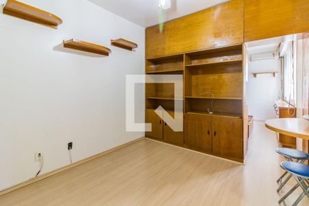 Sala de apartamento para alugar com 1 quarto, 35m² em Passo da Areia, Porto Alegre