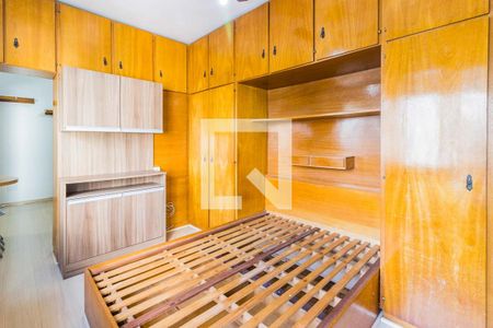 Dormitório de apartamento para alugar com 1 quarto, 35m² em Passo da Areia, Porto Alegre