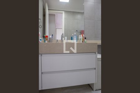 Apartamento à venda com 142m², 3 quartos e 2 vagasBanheiro 2 da Suíte 1