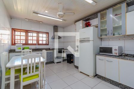 Casa à venda com 203m², 3 quartos e 4 vagas Casa à venda com 203m², 3 quartos e 4 vagasCozinha