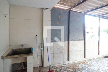 Casa para alugar com 100m², 2 quartos e 2 vagasLavanderia