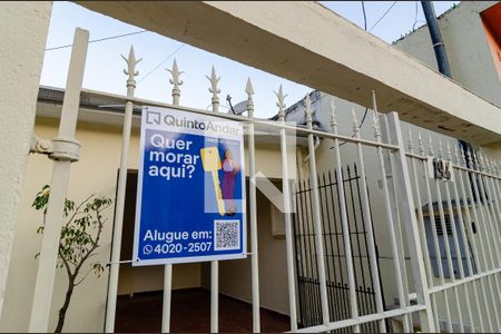 Casa para alugar com 100m², 2 quartos e 2 vagasFachada