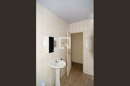 Casa para alugar com 100m², 2 quartos e 2 vagasBanheiro Social