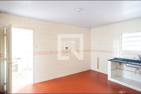 Casa para alugar com 100m², 2 quartos e 2 vagasCozinha